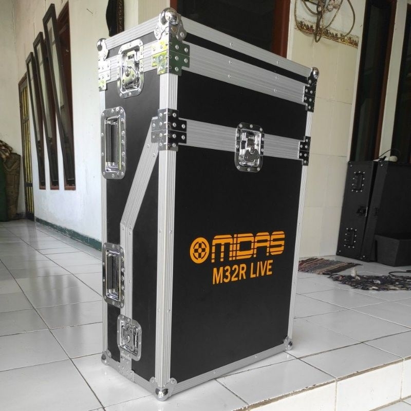 Hardcase Midas M32R