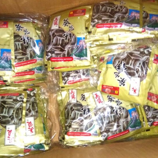 

SPESIAL AWAL TAHUN kuaci bison 1pack