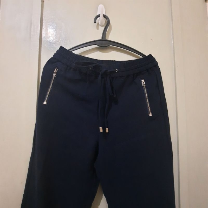 Preloved : celana kerja wanita merek The Executive wanita warna navy size S