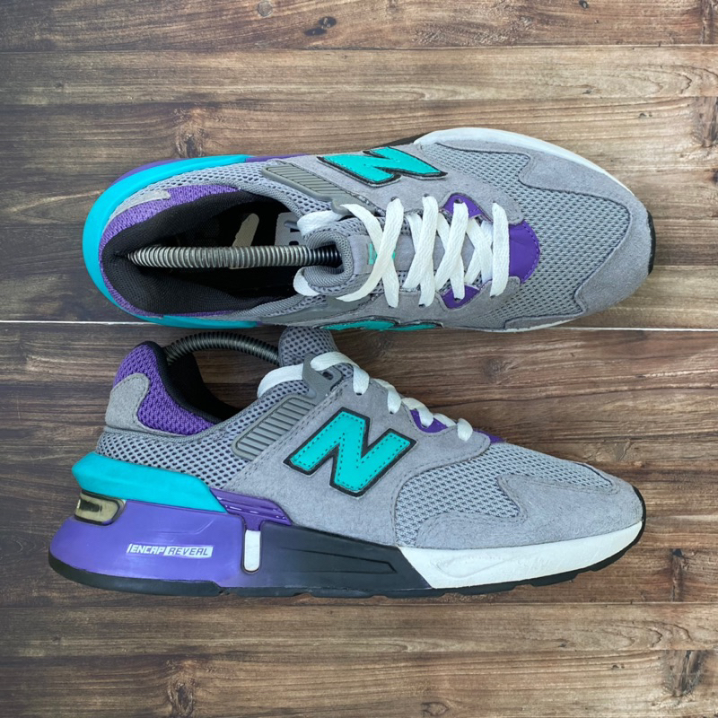 NB 997 | 40.5 (25.5 cm)