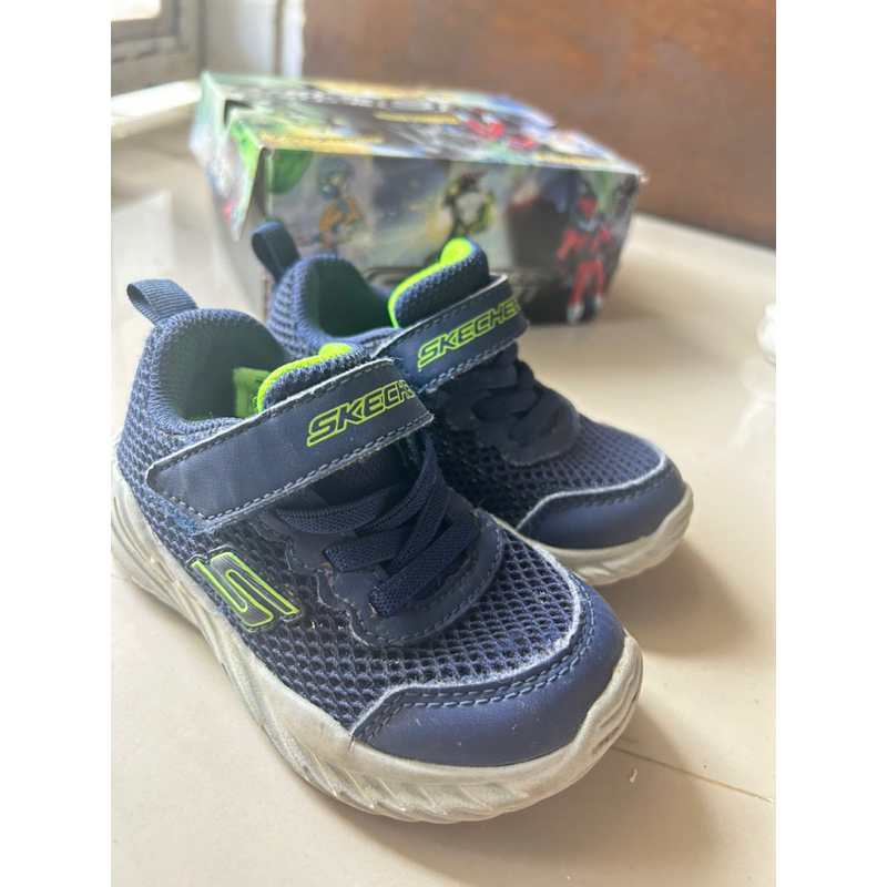 preloved sepatu skechers anak