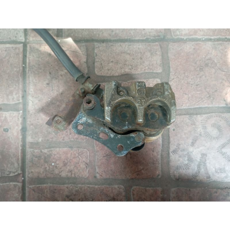 kaliper pala babi depan satria fu original asli ori second