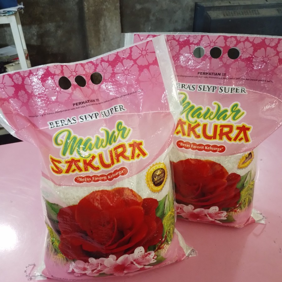 

Beras 5kg Cap Sakura Mawar /Beras pulen/Beras putih