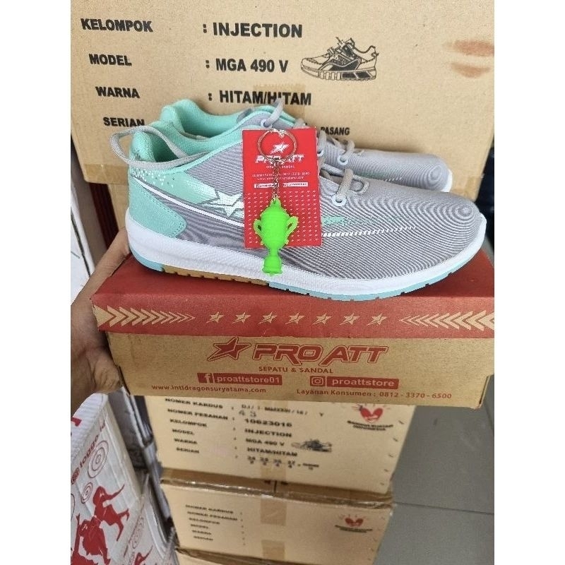 Sepatu Olahraga Wanita Murah Pro Att.
