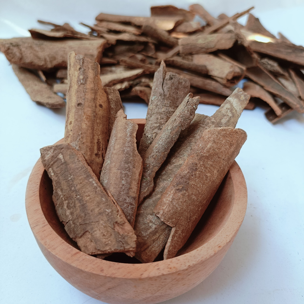 

KULIT KAYU MASOHI/MEYOSI - KEMASAN 100 GRAM