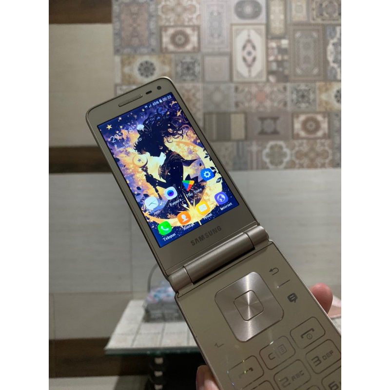 SAMSUNG GALAXY FOLDER, HP LIPAT ANDROID