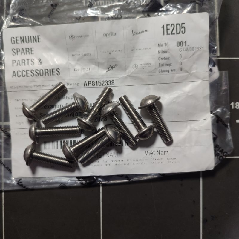 Baut Body Glovebox Vespa Matic S Original Piaggio