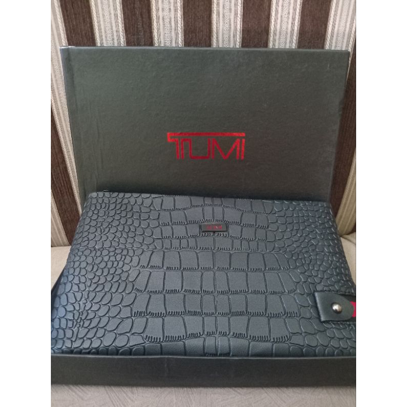 clutch tumi (handbag tumi) free box