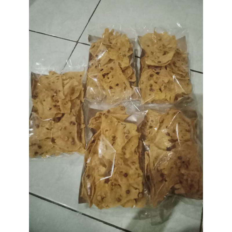 

rempeyek kacang tanah 250g