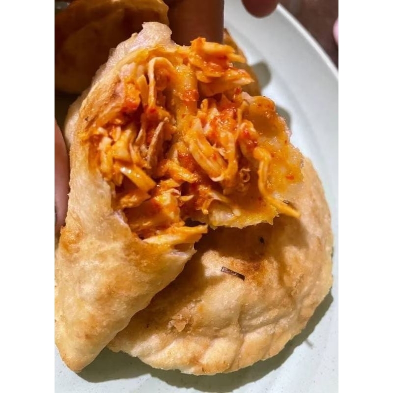 

cireng isi gemoy rasa ayam suwir pedas