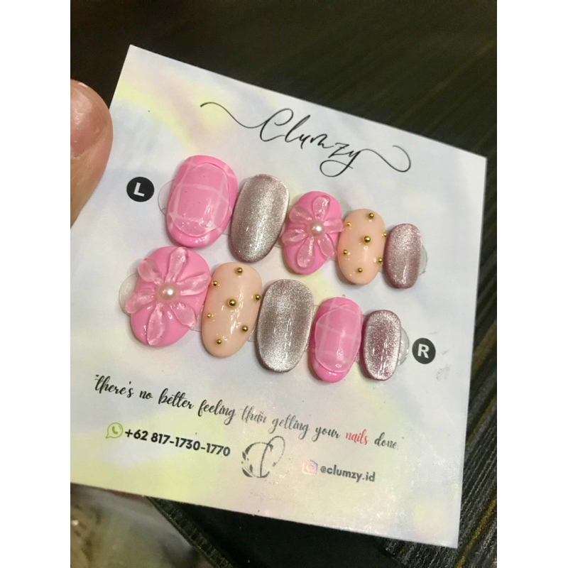 Press On Nails / Custom Fake Nails / Wedding Nails