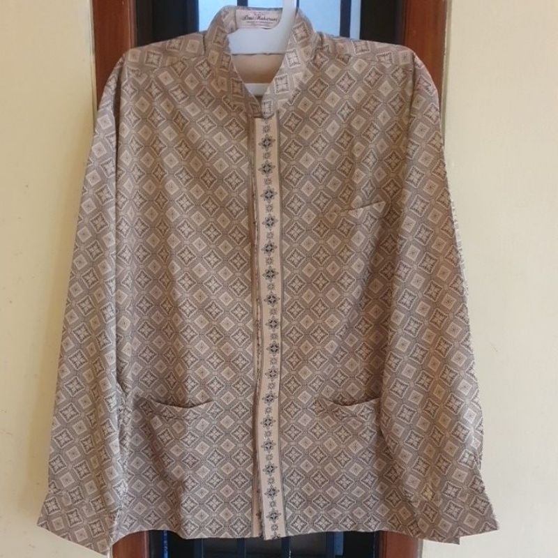 [Preloved] Kemeja Batik Pria Lengan Panjang "Dwi Maharani" size XL Coklat