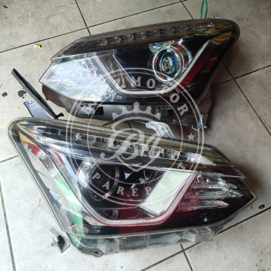 Headlamp Isuzu Mux Mu-X Facelift Sepasang