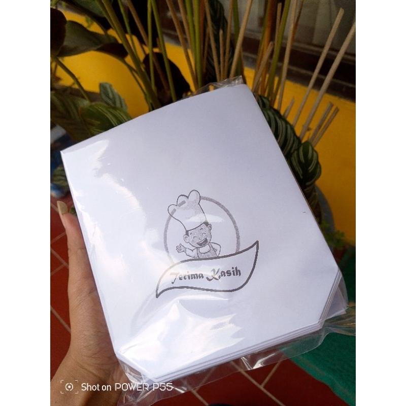 

( KERTAS BARU DAN BERSIH ) Bungkus Gorengan, bungkus gorengan kertas, bungkus gorengan murah,tahu crispy, fred chicken (50pcs)