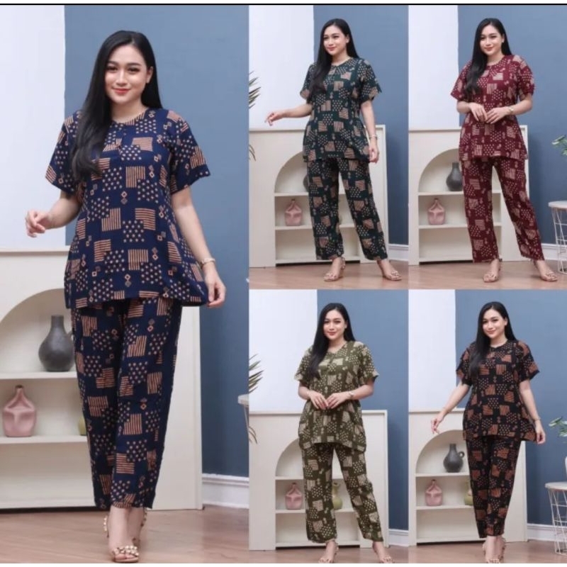 DASTER SETELAN UKURAN SEDANG/BAJU TIDUR SETELAN CELANA PANJANG/DASTER UKURAN SEDANG/DASTER SETELAN K