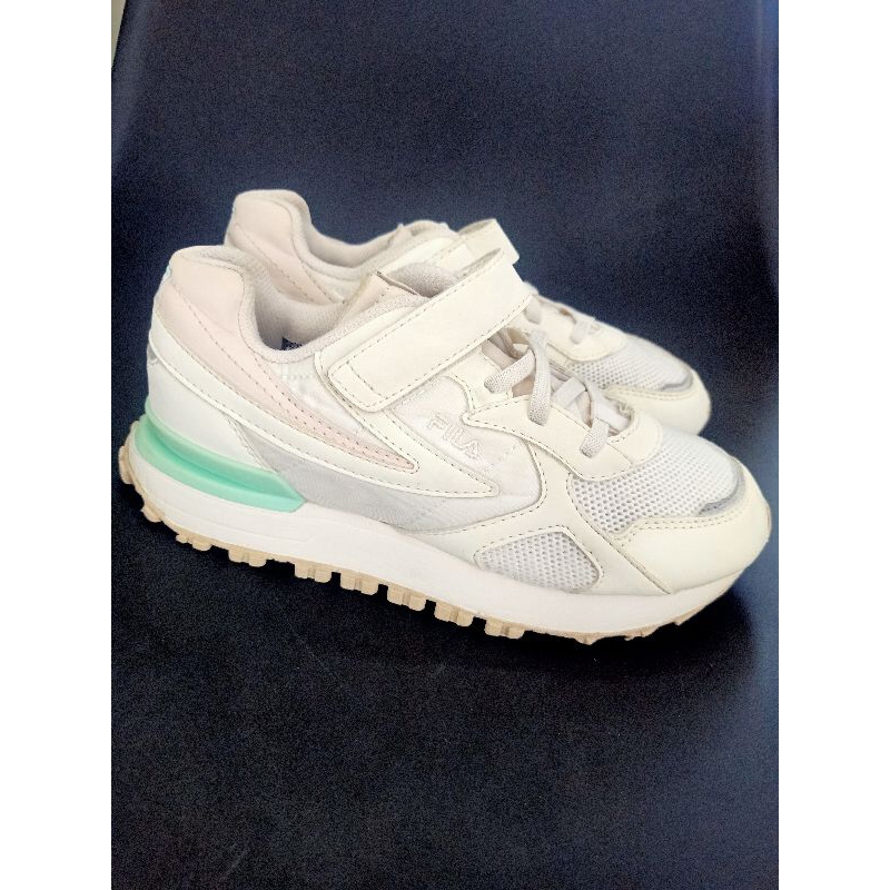 FILA - SEPATU ANAK FILA PRELOVED
