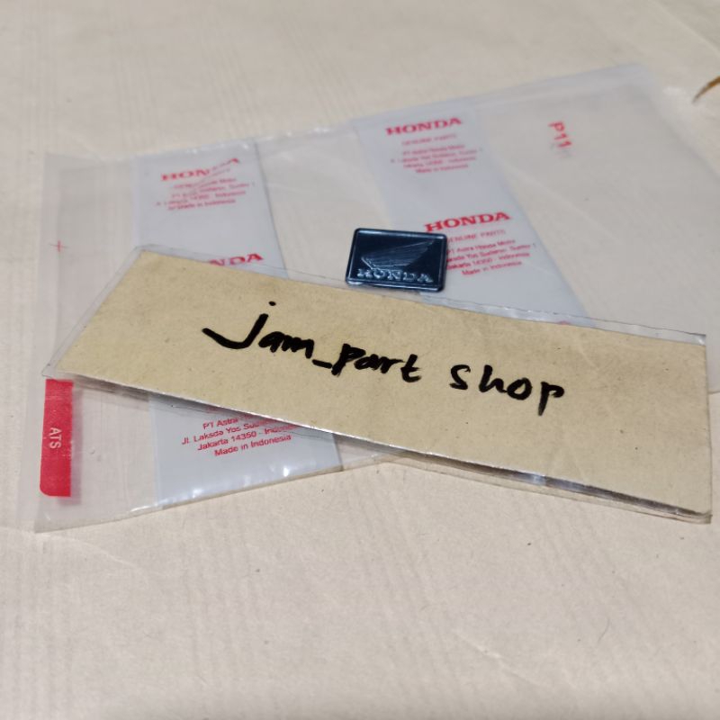 emblem logo stiker honda kotak batok spidometer sayap beat fi vario 110 led vario 125 old new vario 