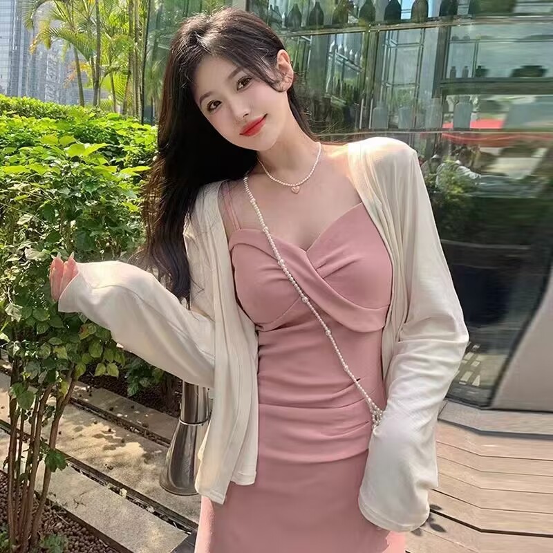 One set dengan Tank Top dan Cardigan, Gaya dress prancis dengan Pinggang Tinggi dan Efek Langsing