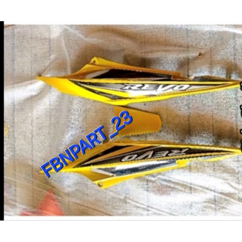 BODY BELAKANG REVO LAMA / REVO LANCIP KUNING BODY BELAKANG REVO LAMA LANCIP KUNING