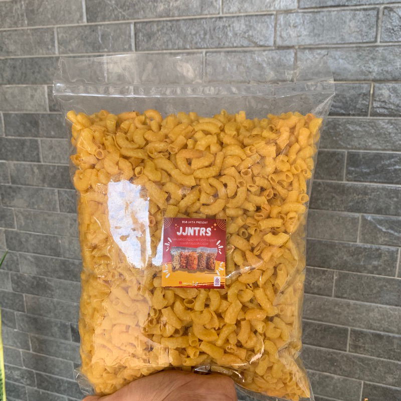 

MAKARONI BANTET SEPAT PEDAS ASIN GURIH KERING ISI 500 GRAM MURAH RENYAH ENAK BY BSB JAYA