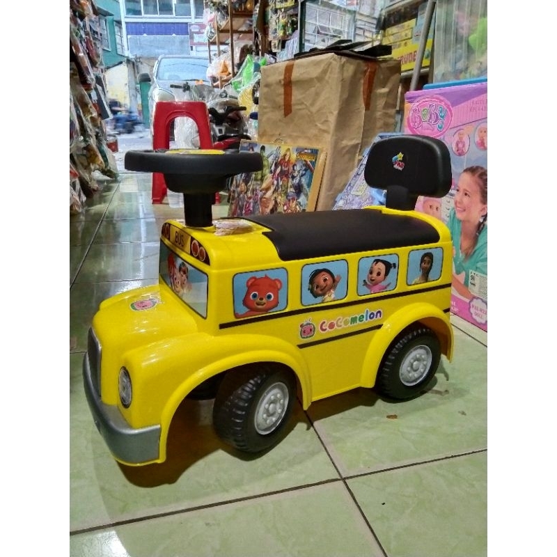 Sendy toys bus cocomelon mainan dudukan