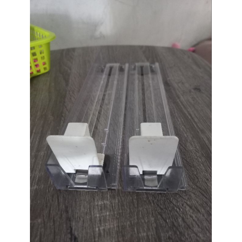 PUSHER ROKOK AKRILIK/ TEMPAT ROKOK UK 29 CM