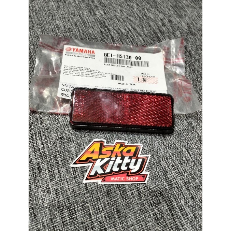 Rear reflektor atau mata kucing spakbor belakang New Aerox Fazzio Lexi dll origina BE1-H5130-00