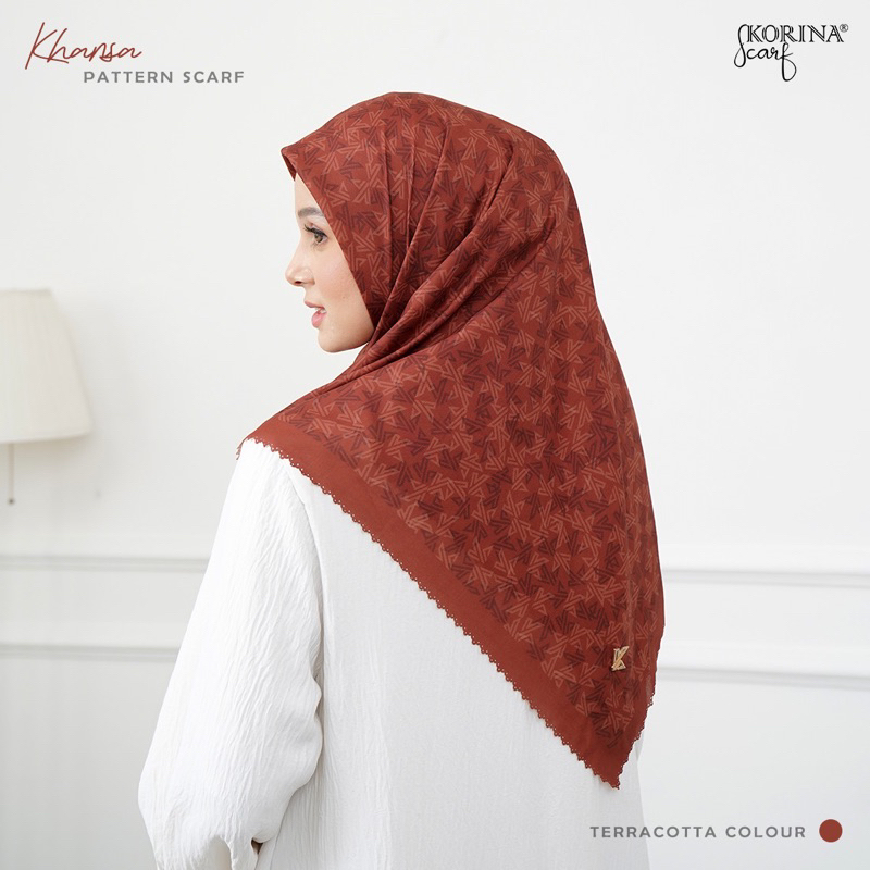 Korina Khanza scarf