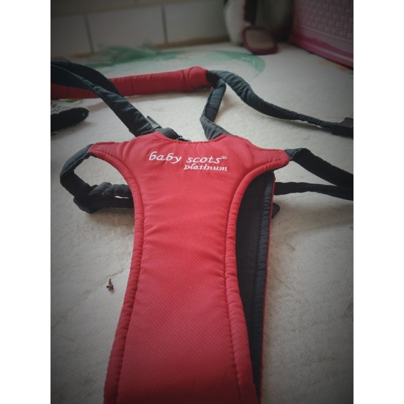 alat belajar jalan bayi