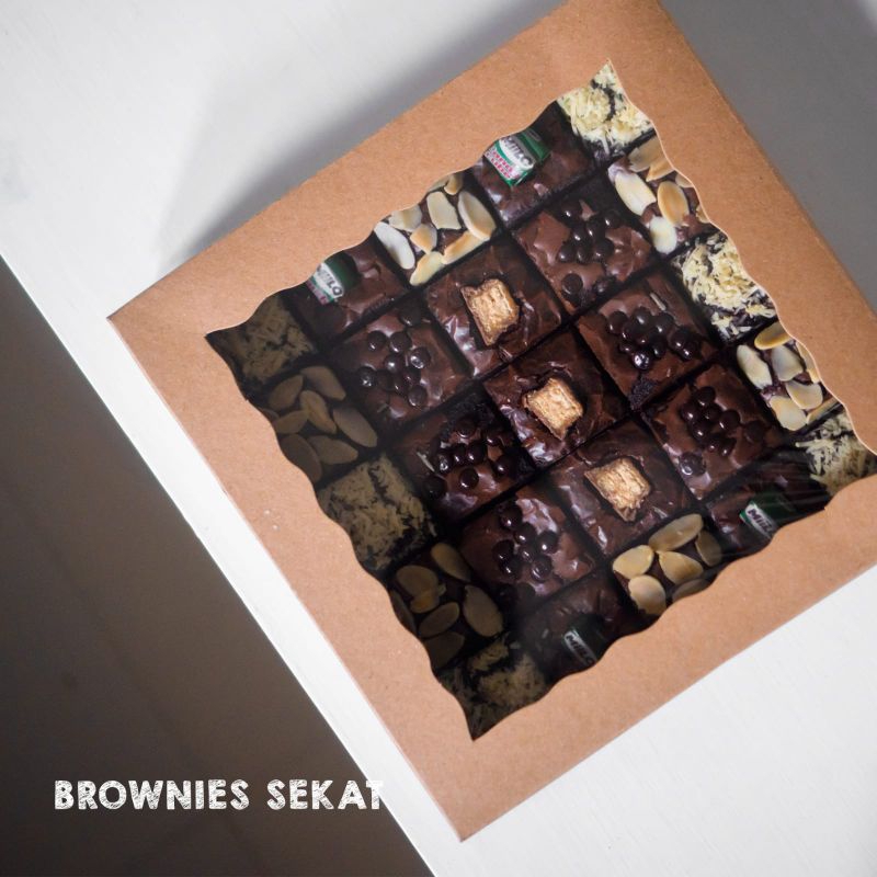 

Fudgy Brownies Original (Coklat Premium) Toping 20x20cm