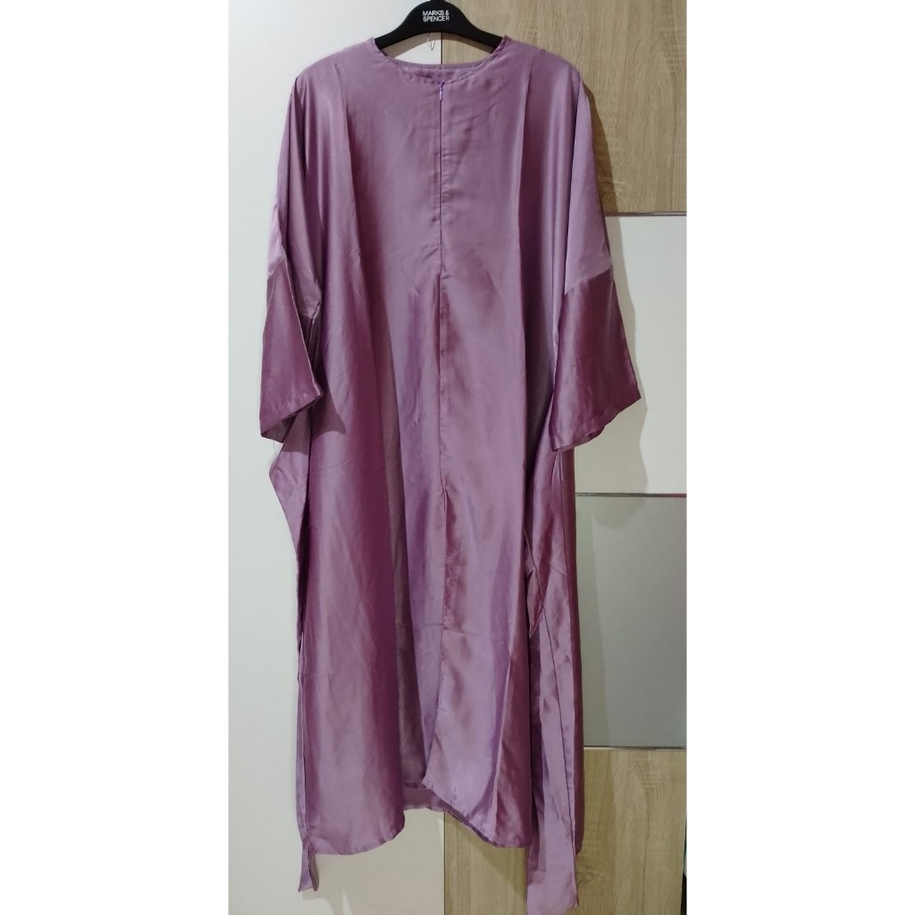 PLAIN tunik kaftan satin by DEZHAF Ld 110 pj. (pernah Pakai)