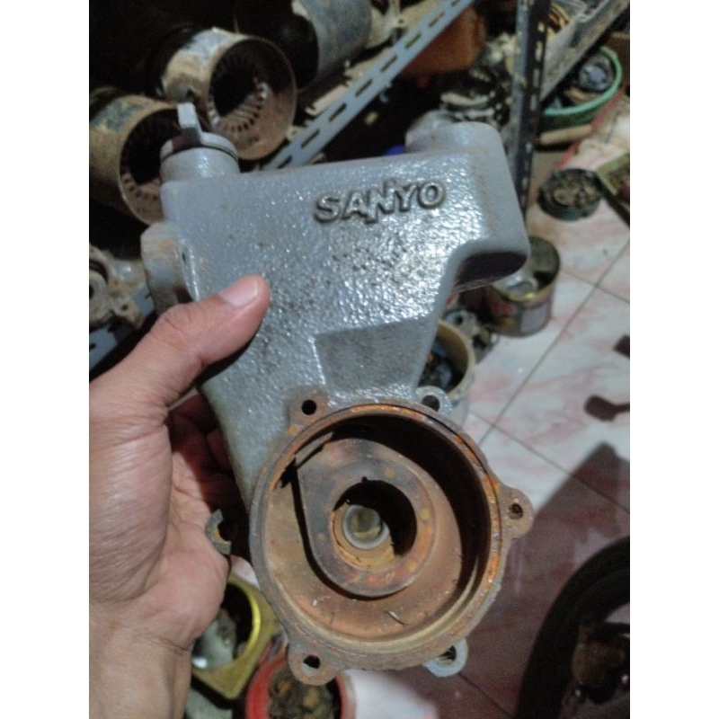 Keongan Alkon pompa air sanyo 200 watt seri P-WH236 C