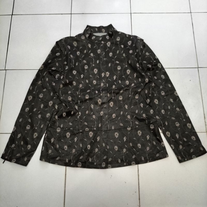 361. Jaket Wanita M.T  Size S P64  LD96