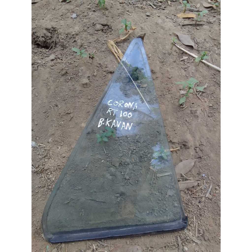 Kaca Segitiga Belakang Toyota Corona RT 100