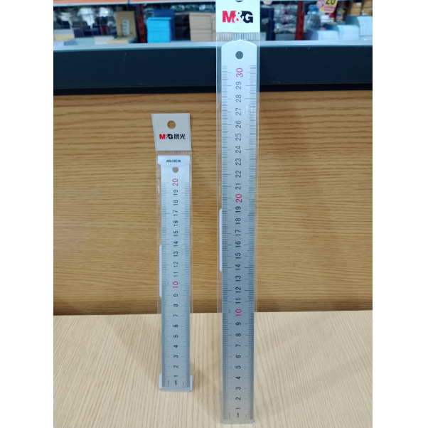 

M&G PENGGARIS ALUMINIUM 20,30 CM / PENGGARIS ALUMINUM ALOY / ALAT TULIS