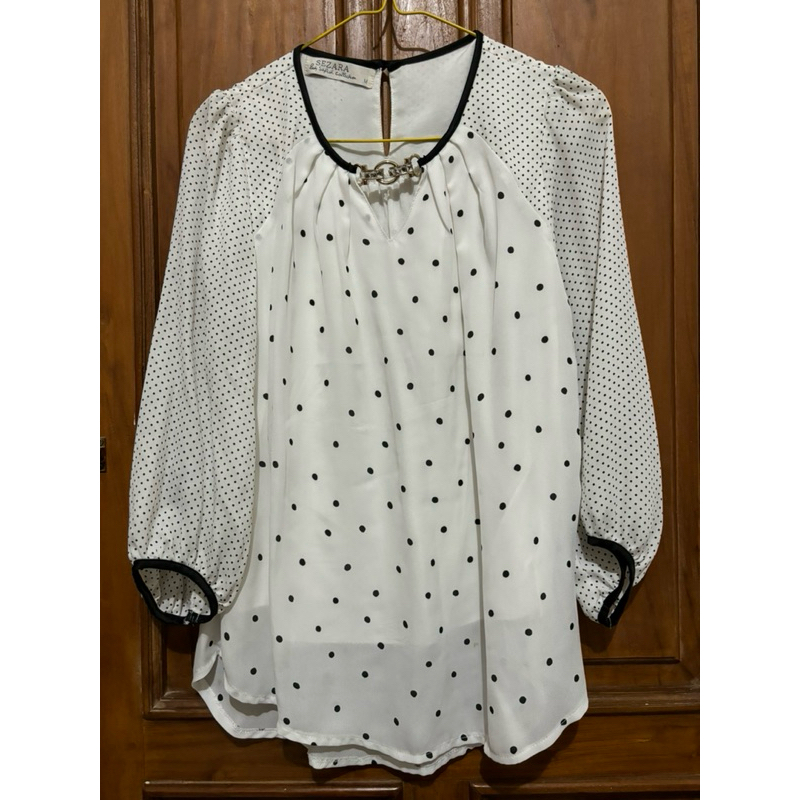 Preloved Blouse Polkadot