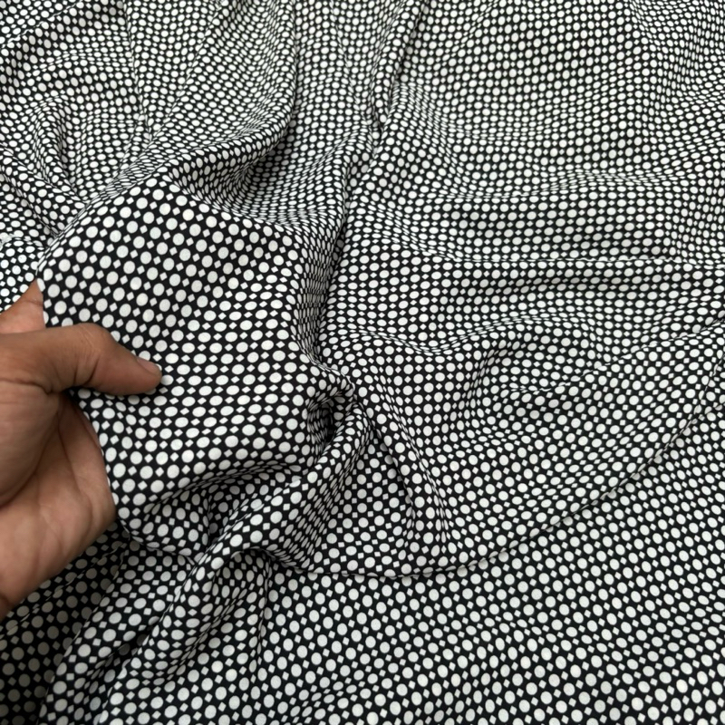 kain zara crep / kain bahan / kain zara / zara motif / kain motif polkadot / kain zara crep motif //