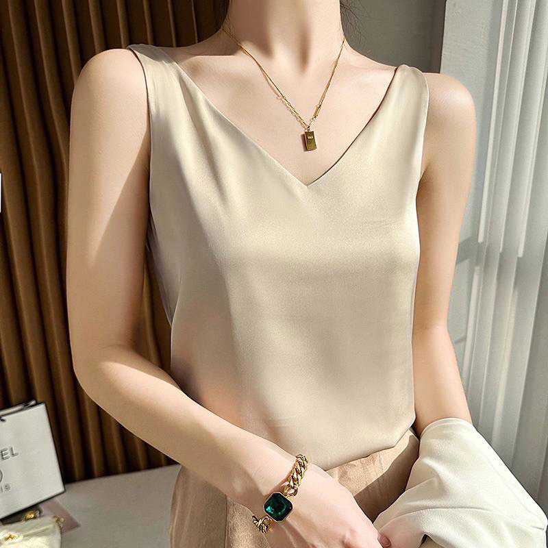 top satin V neck/ atasan satin / camisole satin / dalaman kebaya jas / inner baju putih nude pink li
