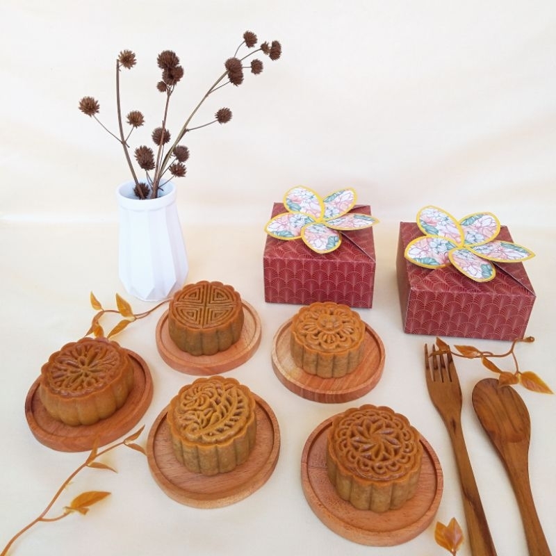 

Mooncake / Kue Bulan / Tiong Jiu Pia 2024 Box isi 1 pc (satuan/bijian)