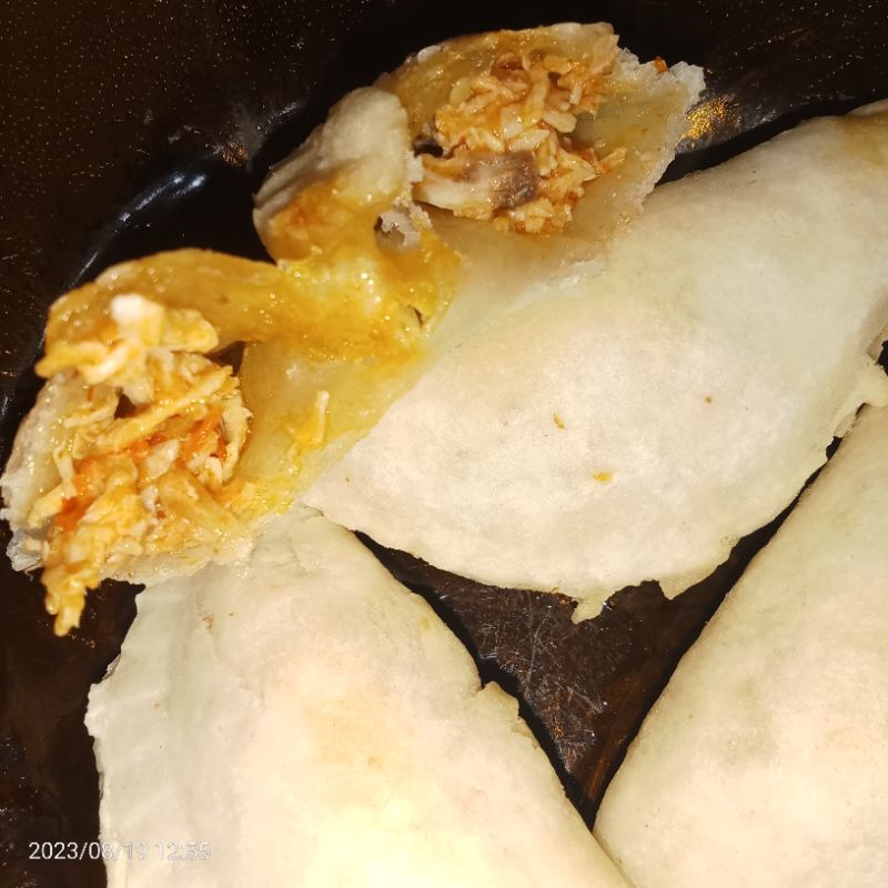 

Cireng isi Ayam suwir pedas isi 5 ukuran 10cm