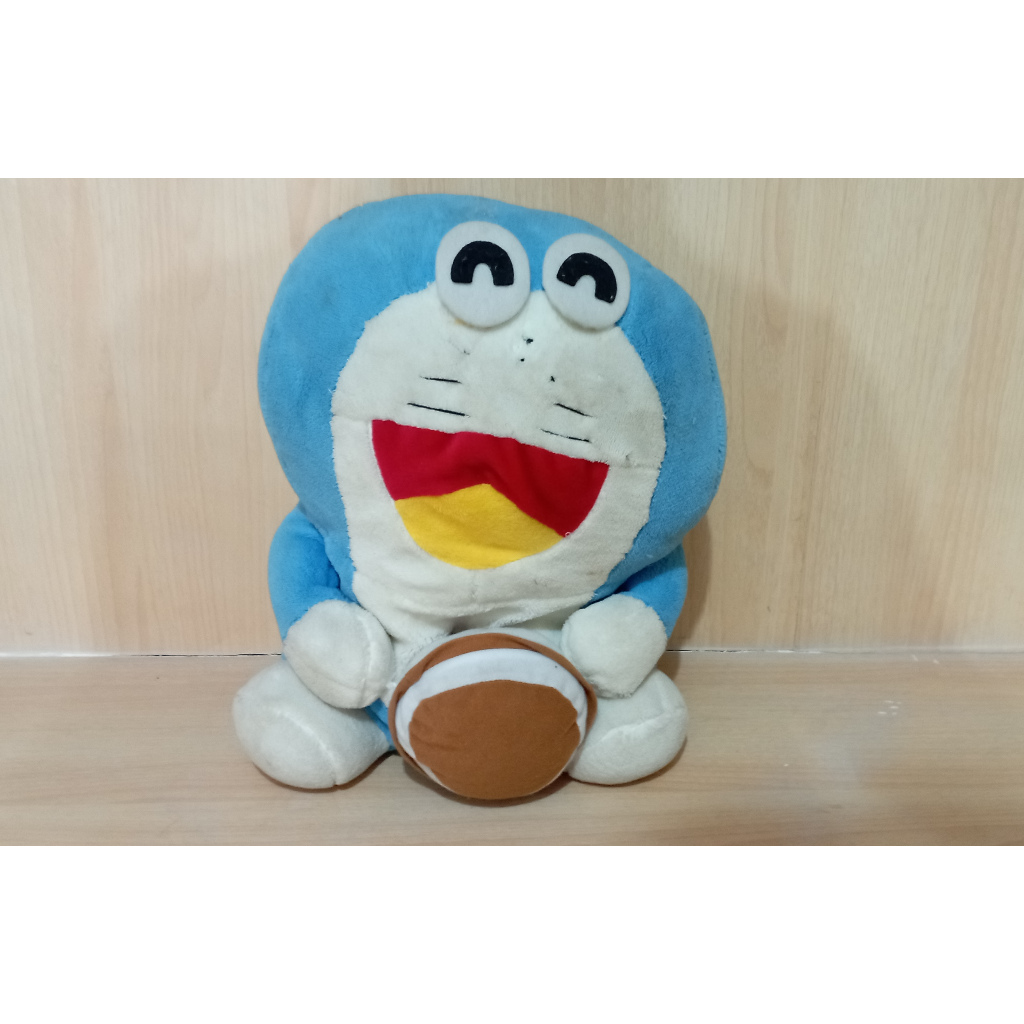 Boneka Doraemon tanpa hidung second