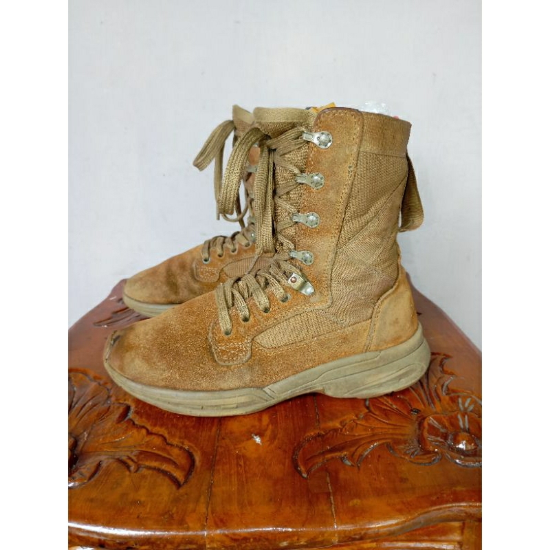 Garmont size 37,5 Insole 24 cm sepatu gunung, sepatu hiking, sepatu outdoor, sepatu trekking, boots 