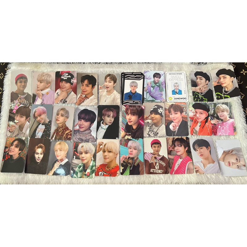 official photocard pc jungwoo ay yo sticky black pink djj perfume uc ccomaz universe natrep passcard