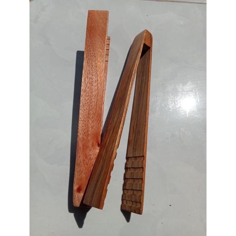 capitan makanan/capit kayu