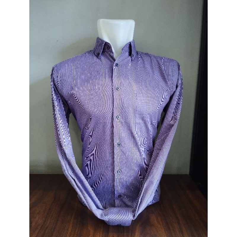 Alisan Kemeja Lengan Panjang Motif Garis Slimfit