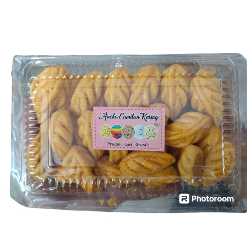 

Kue kering nastar daun isi selai kemasan mika 250gr