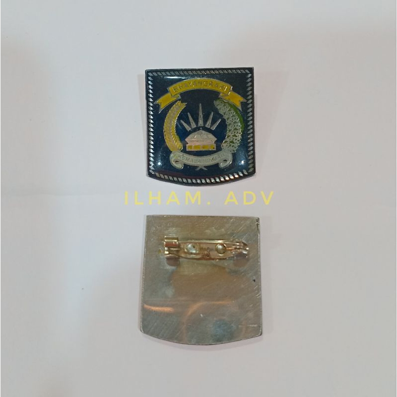 pin Bhayangkari  lapis resin ~peniti