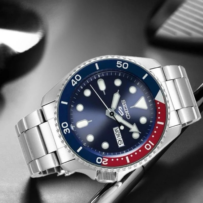 Jam tangan pria Terlaris Seiko 5 grade AAA Tangal hari aktif tahan air Rantai solid Free box&batrai 