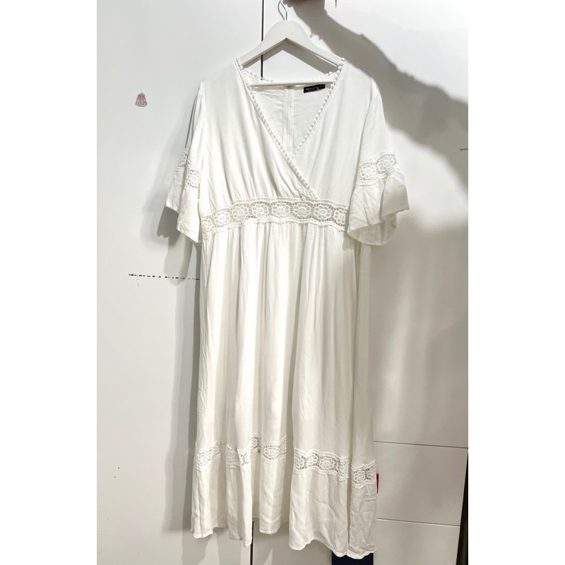 Preloved Dress White