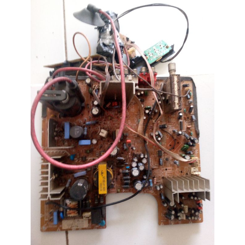 MESIN TV POLYTRON CRISTALINE SLIM 21 "lihat Vidio di atas